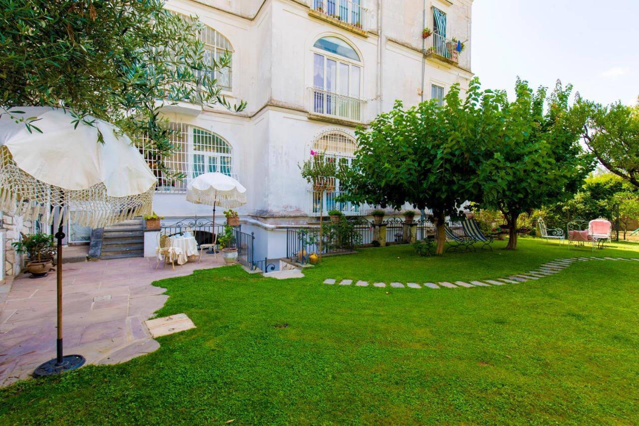 Palazzo Cacace Relais Meta Exterior foto